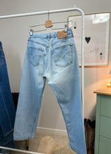 Load image into Gallery viewer, #477 Vintage Levi’s
