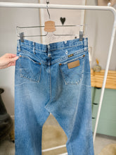 Load image into Gallery viewer, #466 sz 32 Wranglers
