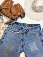 Load image into Gallery viewer, The XX Levi’s SZ 30
